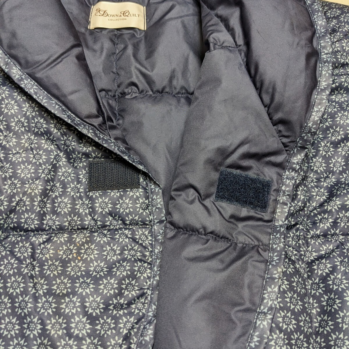 ☆AD45 西川 DOWN&QUILT COLLECTION ダウン 男女兼用 フリーサイズ 肩当て 紺 ネイビー 総柄 ルームウェア 寝具 ...
