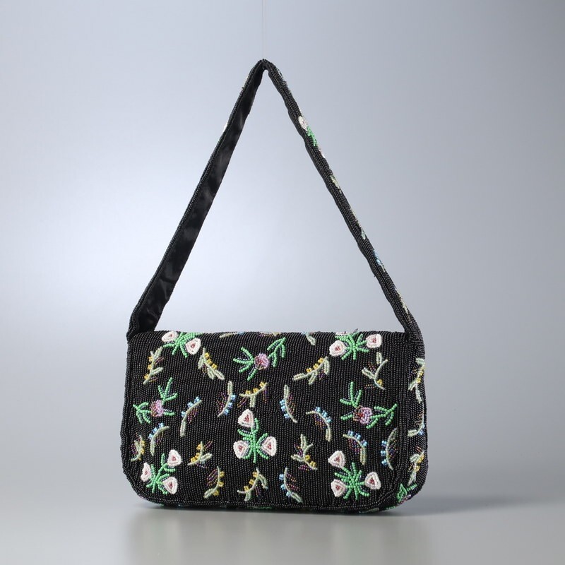 MG8798 VALERIE STEVENS*ビーズバッグ*ショルダーバッグ*ハンドバッグ*肩掛け 手提げ 鞄*フラップ*ブラック系