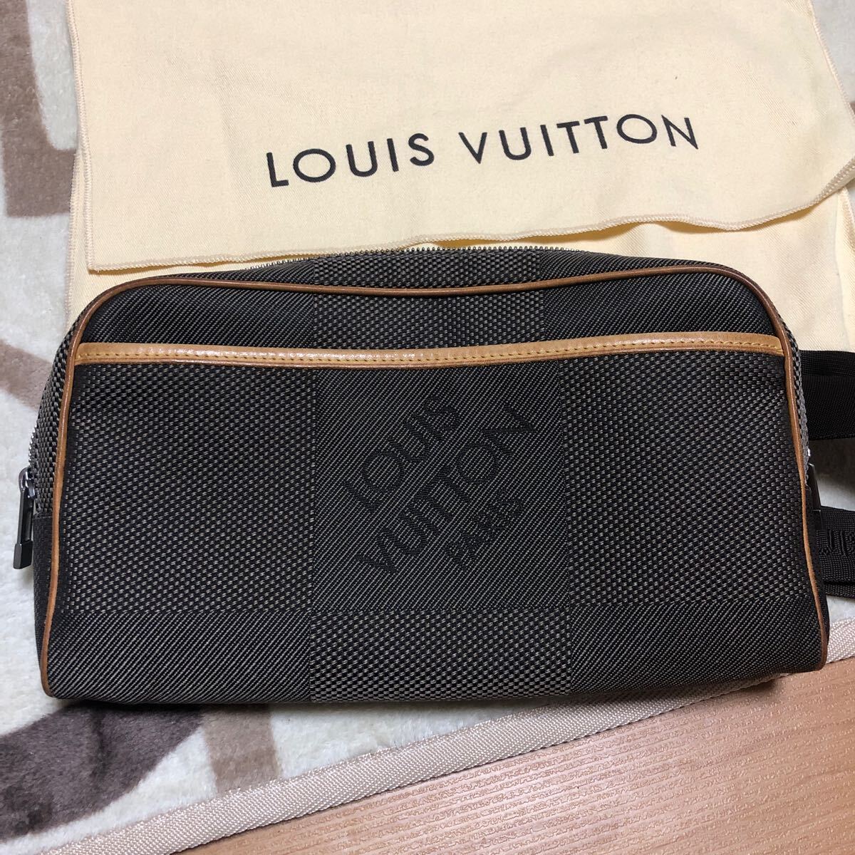 稀少カラー LOUIS VUITTON ダミエジェアン アクロバット ボディバッグ 収納袋付き /【Buyee】